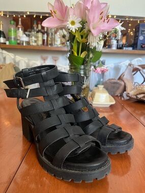 Dirty Laundry Fun Stuff Strappy Black Leather Sandal Block Heels